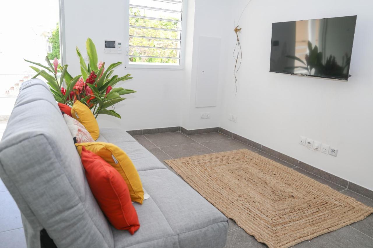 Dlo Doubout Les Pieds Dans L'Eau Appartement Sainte-Anne  Buitenkant foto