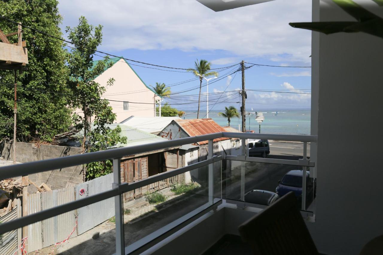 Dlo Doubout Les Pieds Dans L'Eau Appartement Sainte-Anne  Buitenkant foto